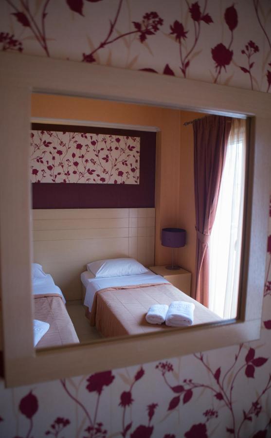Lidra Hotel Aridaía Ngoại thất bức ảnh